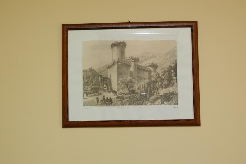 Hotel L'Antipapa Fondi Habitación foto
